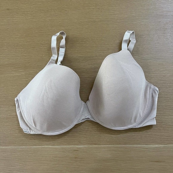 Women's Chantelle Size 40DD C Essential Full Coverage Smooth Bra - Picture 1 of 6